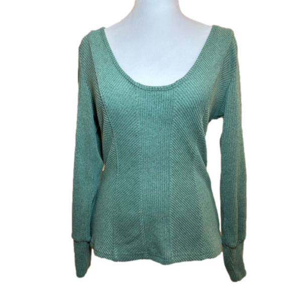Long Sleeve U-Shaped Neck Green Textured Pattern Shirt Women’s Top Size M - Picture 2 of 10